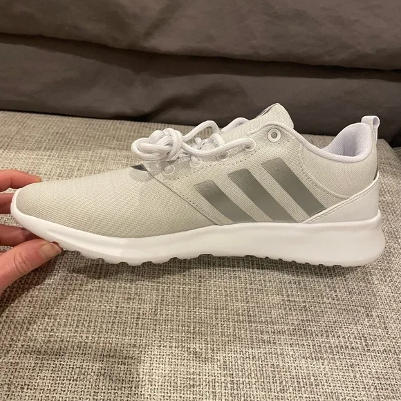 adidas gazelle silver green womens adidas qt Racer 2.0 10.5 Women's White